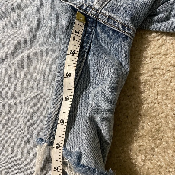 H&M High Rise Denim Shorts - Picture 3 of 4